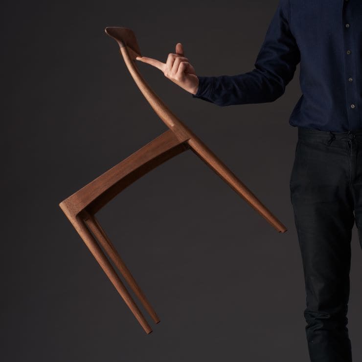 F-CHAIR | KOKOROISHI(心石工芸)｜革ソファ・国産オーダーソファ