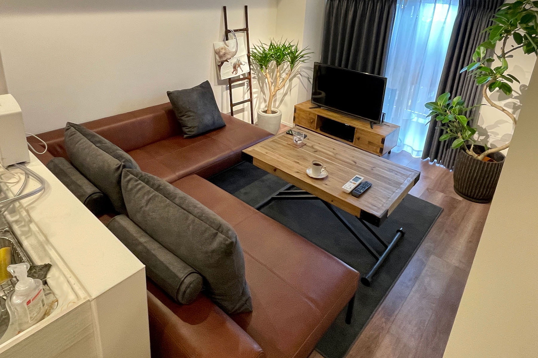 狭い部屋に憧れのカウチセット_HILL(ヒル)_ダークブラウン